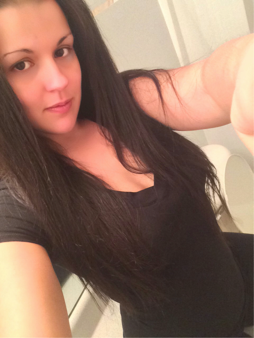 Elle Madison Selfie
Keywords: ellie selfie