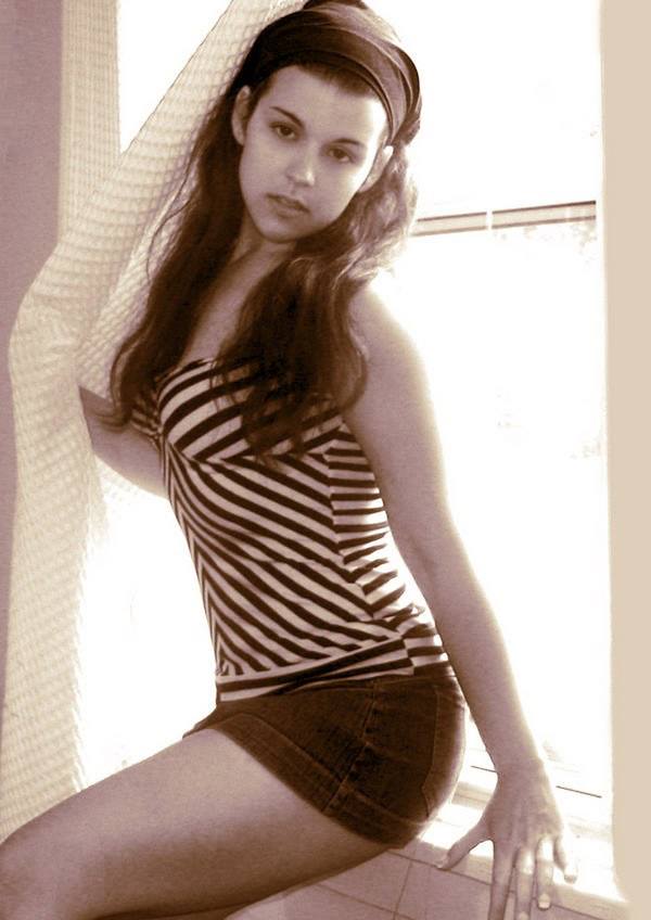 Elle Madison In The Window
#tbt
Keywords: elle madison